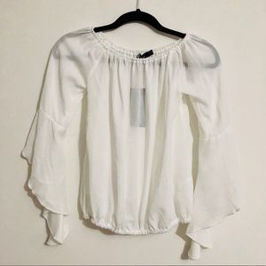 BOOHOO// NWT off shoulder bell sleeved blouse